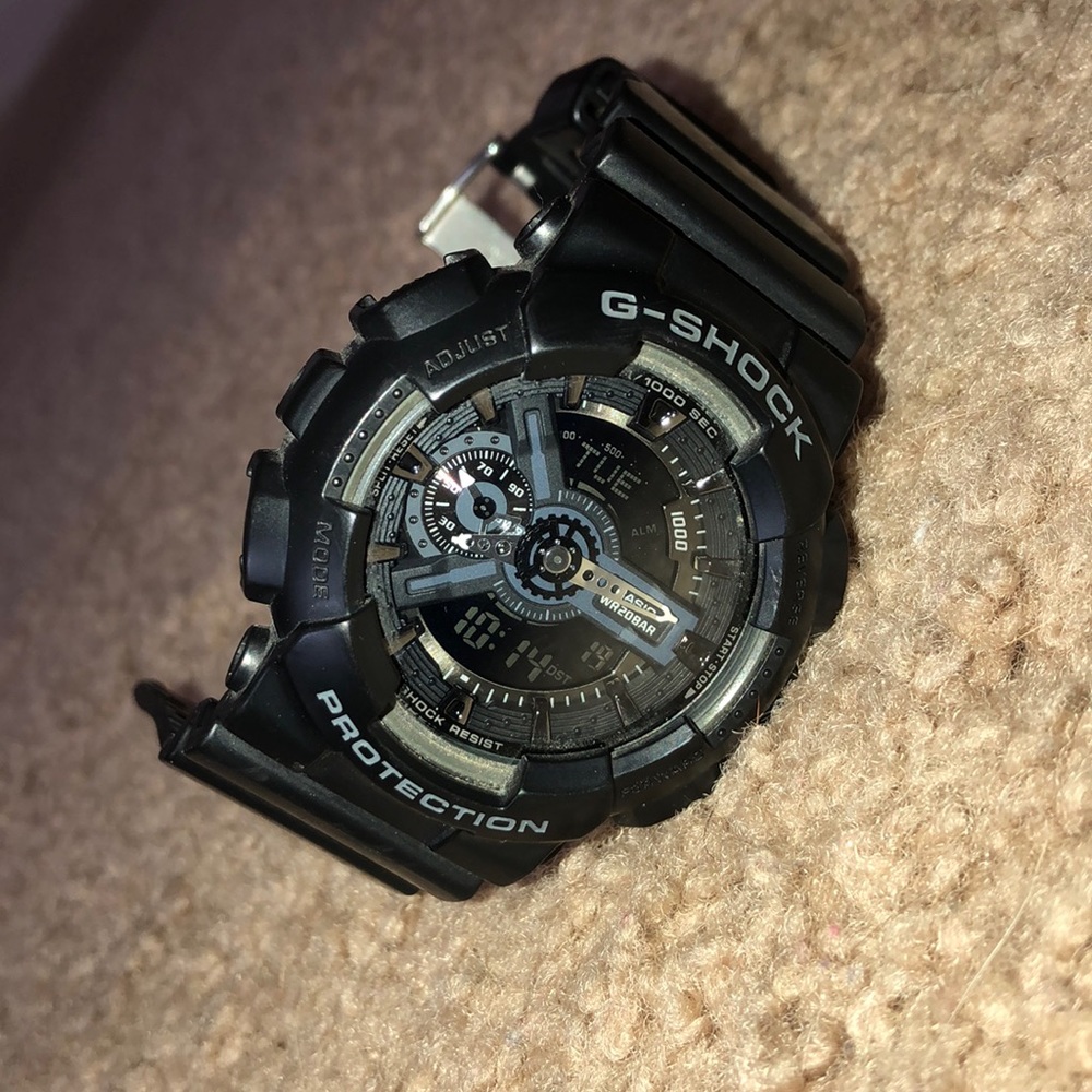 Men’s G-Shock watch